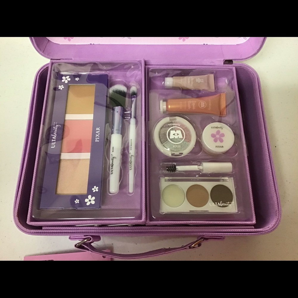 LAST 1| Ulta Disney Pixar Beauty Box - Picture 10 of 12